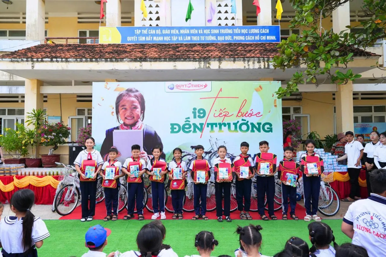 Hình ảnh trung tâm hỗ trợ khách hàng chơi bắn cá đổi thưởng chuyên nghiệp